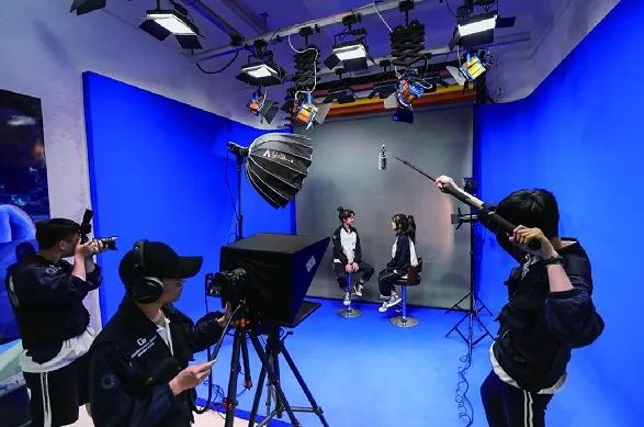 光影筑夢，創(chuàng)意未來——衢州市工程技術(shù)學校2024年影視節(jié)目策劃專業(yè)招生簡章